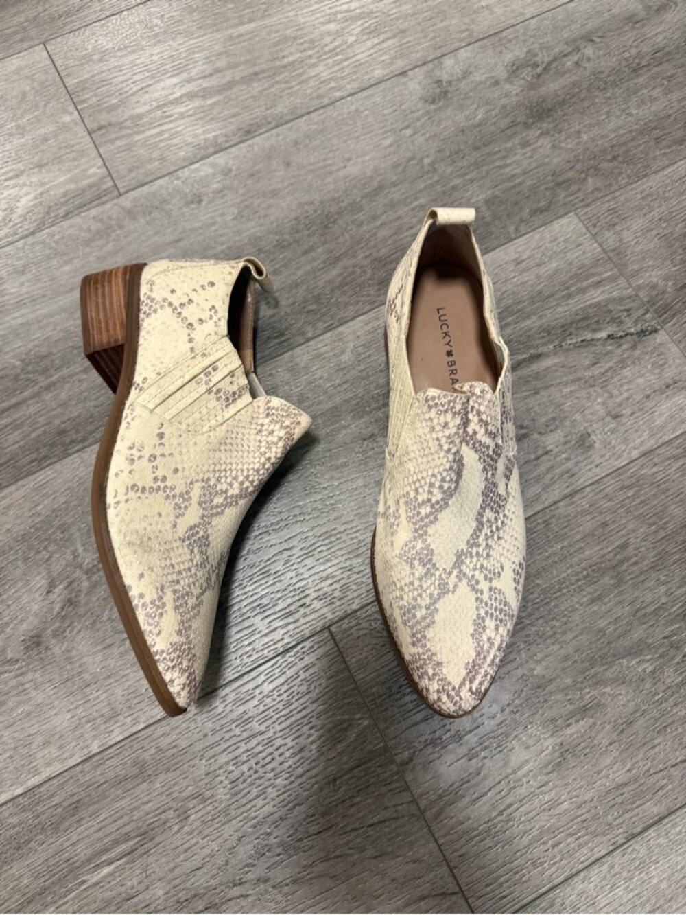 Lucky Brand ankle boots snake skin size 10 cream brown